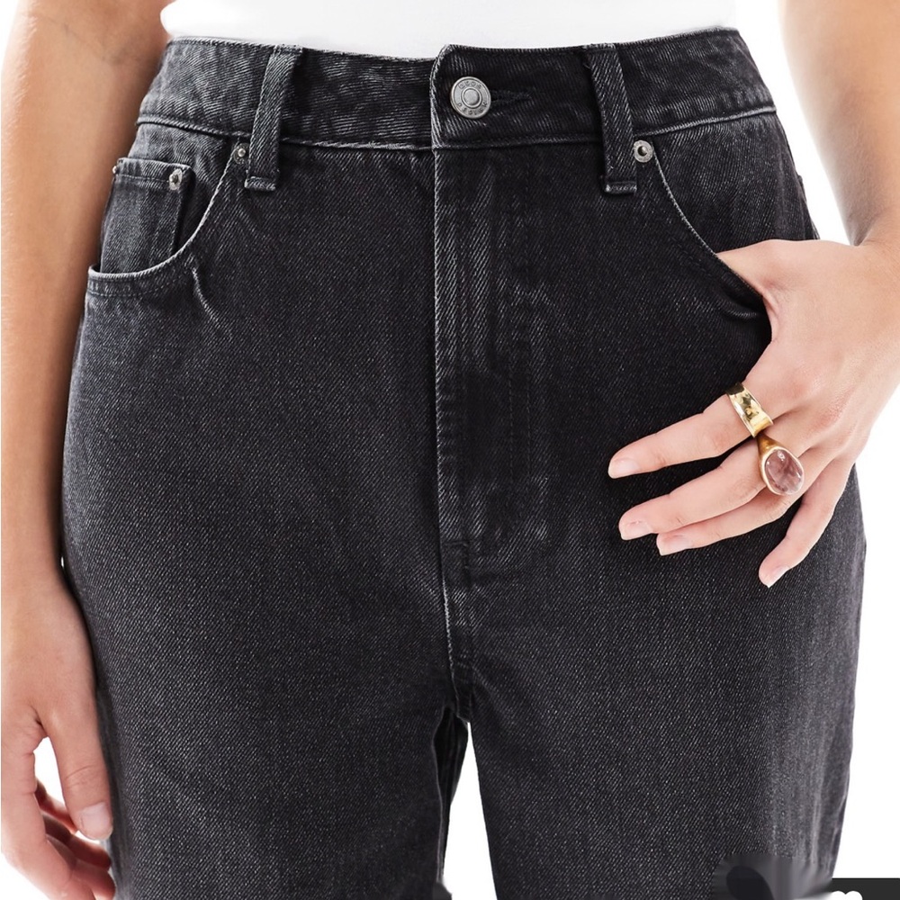 NEW ASOS Design Petite High Rise Original Mom Jeans Black 28x28 - Picture 3 of 5